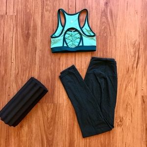 Size 6 intricate Lululemon racerback sports bra